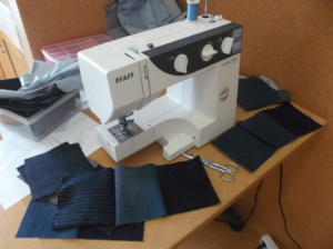 União dos quadrados com a máquina de costura.JPG