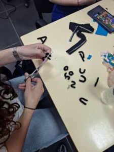 Corte e colagem das letras
