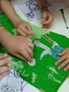 Colagens dos pedaços de tecido