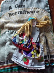 Foto 3 - Gata borralheira já aplicada no cenário