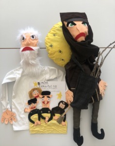 Projeto final, com as personagens realizadas pelo aluno. A Lua, o senhor do mundo (80 cm) e o camponês (1m).