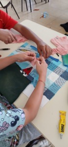 Elaboração do trabalho: 
O Capuchinho Vermelho em Tecido 
Capuchinho Vermelho em versão têxtil: arte, cor e interpretação!