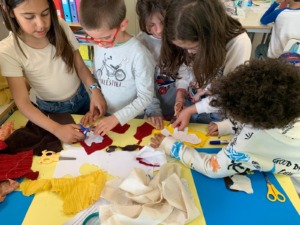 Foi necessário escolher os tecidos que iriam ser utilizados.